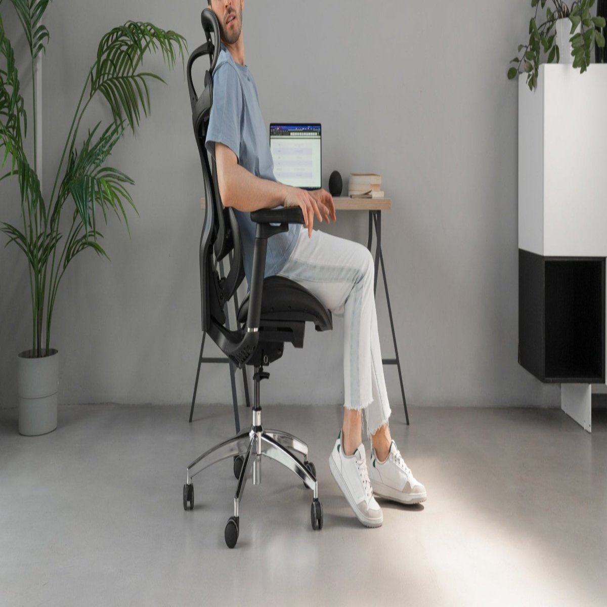 RVIP Heraclitus PRO Ergonomic Chair